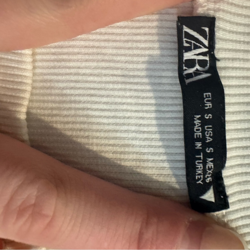 White Ribbed Crop Top - Picture 2 of 2